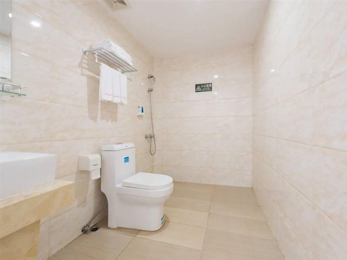 Bathroom 3, Longxiang Hotel, Zhuhai