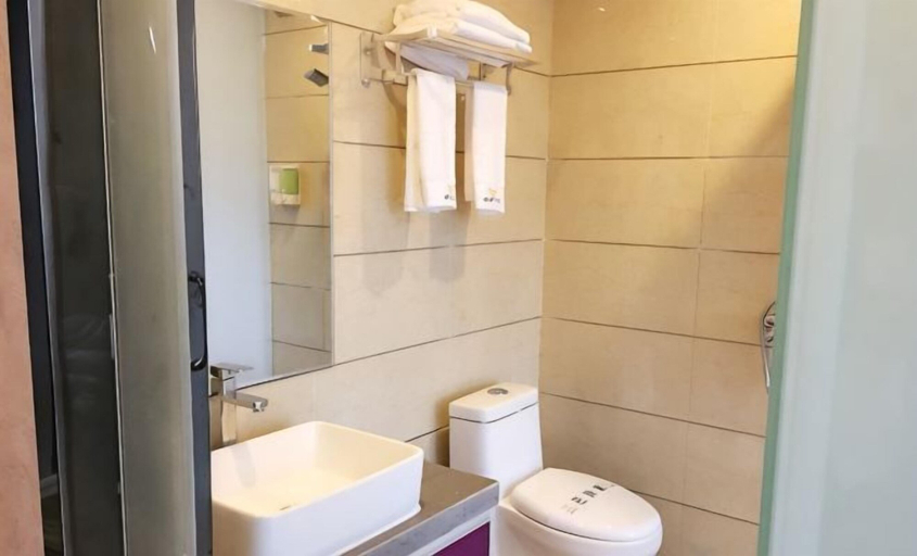 Bathroom, Weisi Haoting Hotel, Xianning