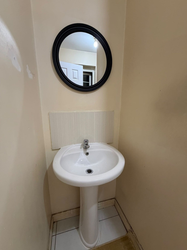 Others 5, Manchester Spacious 4-bed House, Sleeps 6, Manchester