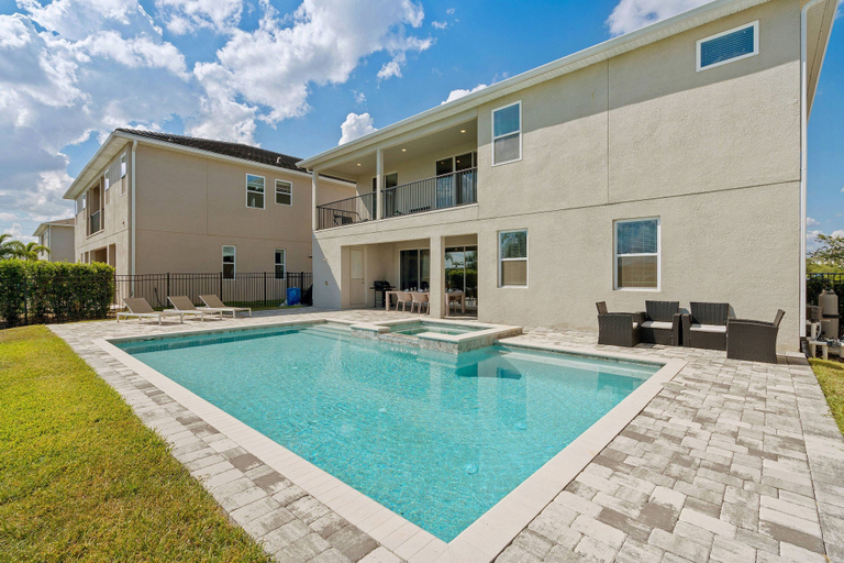 Others 1, 11br Near Disney Private Pool, spa & Cinema, Osceola