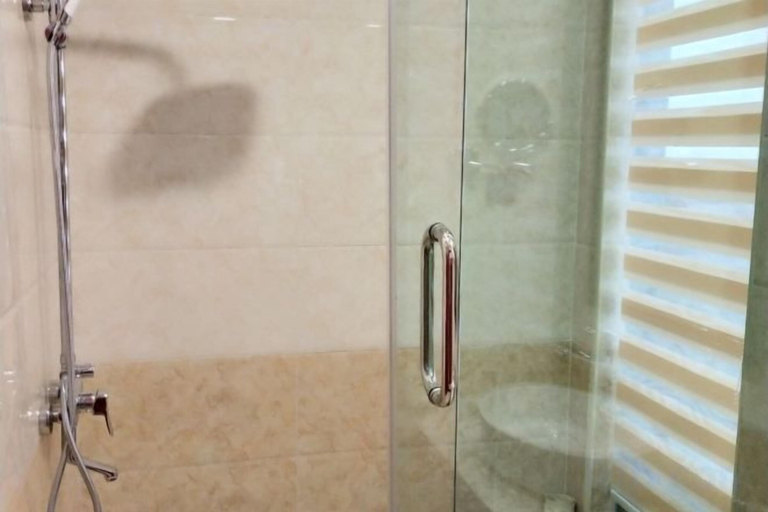 Bathroom 4, Yunshan Hotel, Linxia Hui