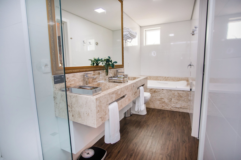 Bathroom 5, Sofistic Hotel, Itapema