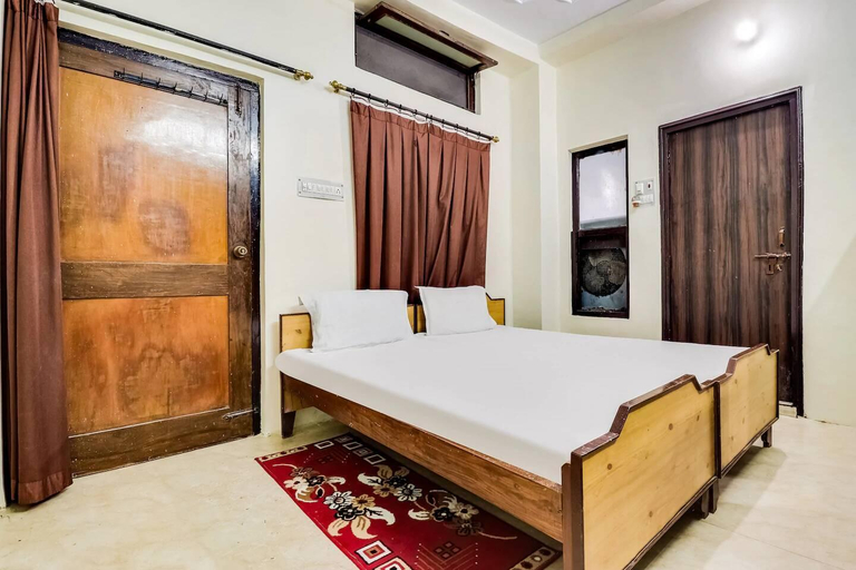 Bedroom 4, Hotel Amber, Jalaun