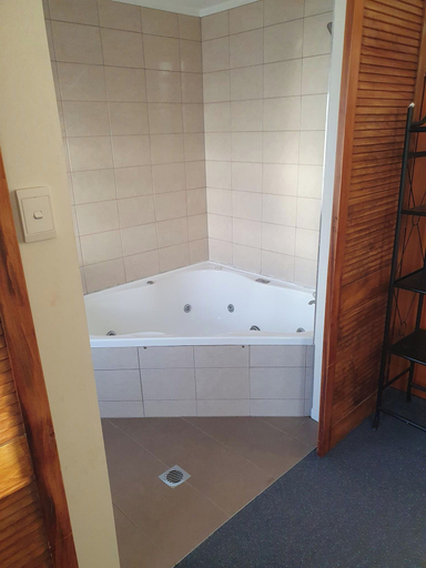 Others 5, The grand Inn, Wanganui
