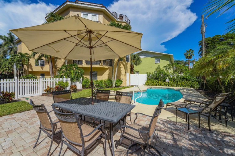 Sport & Beauty 5, Off the Hook by Beachside Management, Sarasota