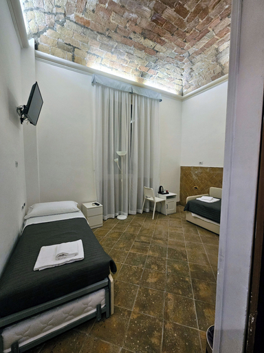 Bedroom 4, Check in Rome, Rome