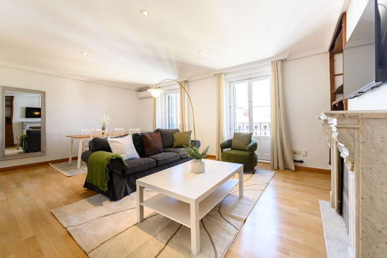 Others 1, M Fer55d Amplio Piso 3 Dormitorios en Moncloa, Madrid