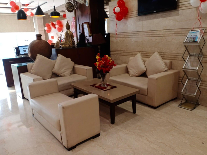 Public Area, Hotel Dolives, Panipat