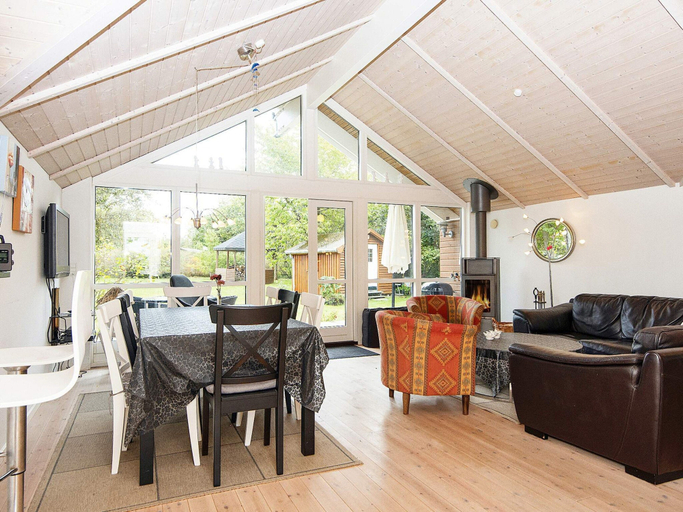 Others 5, 5 Star Holiday Home in Allingabro, Norddjurs