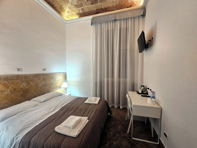 Bedroom 3, Check in Rome, Rome