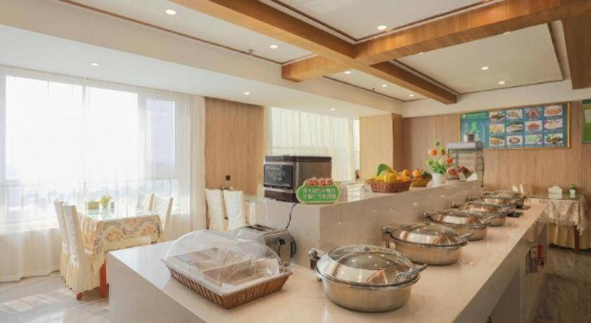 Food & Drinks 4, GreenTree Inn Express Laizhou Bus Station Wenhua Xi Street, Yantai