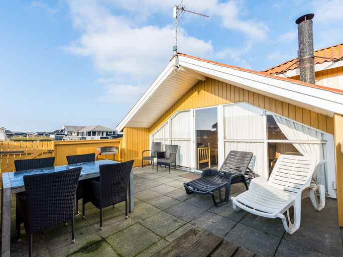 Others, 4 Star Holiday Home in Hvide Sande, Ringkøbing-Skjern