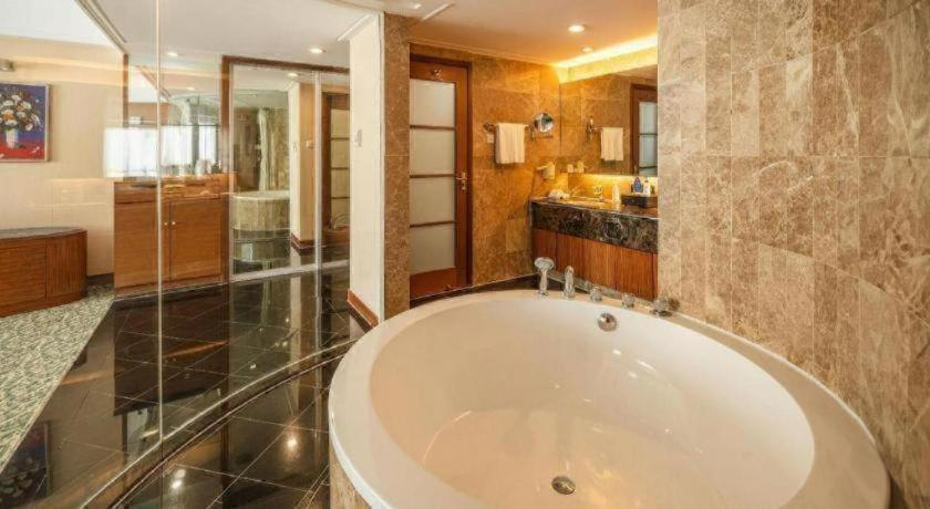 Bathroom 3, Dongying Blue Horizon Intenational Hotel, Dongying
