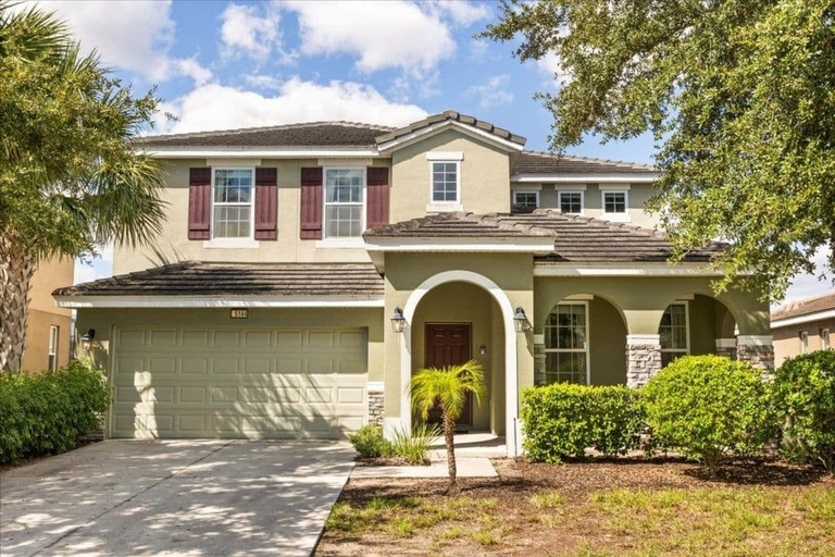 Others 5, 5 Bed With Privacy Hedges Around Pool & Spa 5 Bedroom Home, Polk