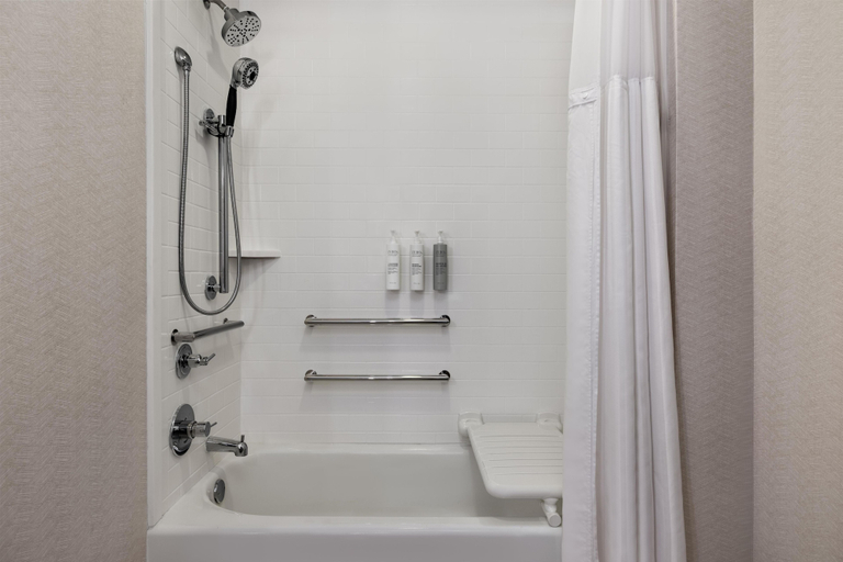 Bathroom 4, Hilton Garden Inn Indianapolis Downtown, Indianapolis