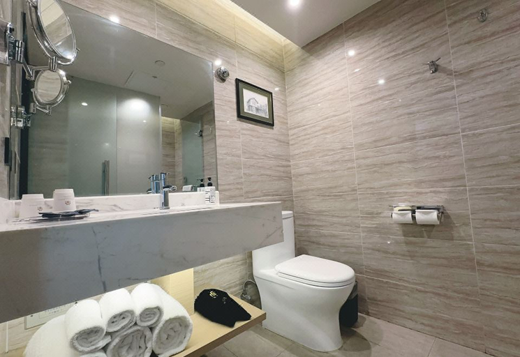 Bathroom 3, Jinjiang Metropolo Hotel (Qingdao May Fourth Square Xiaomaidao), Qingdao