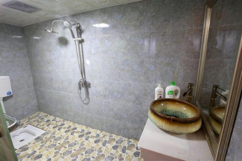 Bathroom, Biancheng Shanshui Inn, Xiangxi Tujia and Miao