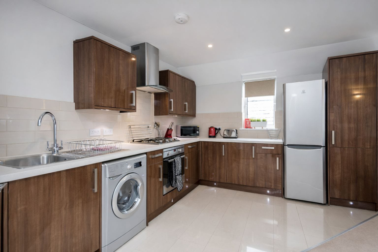Others 5, Roomspace Apartments - Nevis Court, London