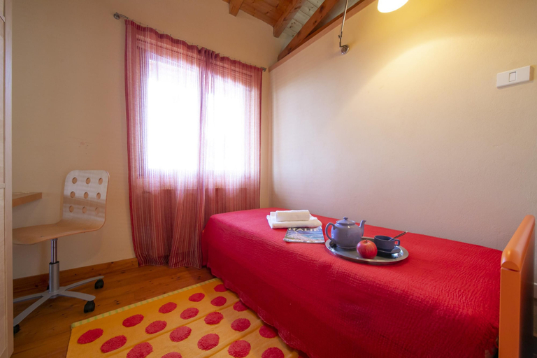 Bedroom, La Casa nel Borgo Lake View, Novara
