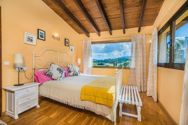 Bedroom, Enrique, Baleares