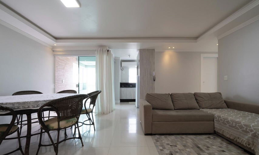 Others 5, Apartment w/ Barbecue, Close to the Beach Ibl103, Porto Belo