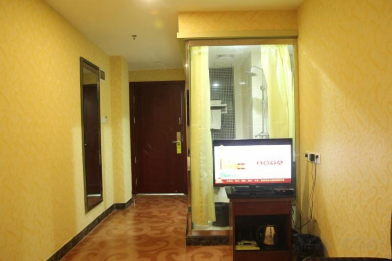 Others 4, Yinhong Hostel, Jiangmen
