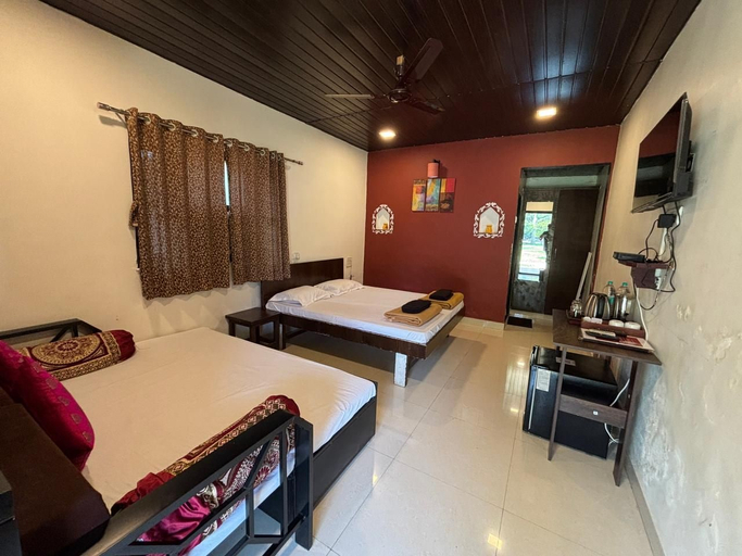 Bedroom 3, Mango Tree Farm, Raigarh