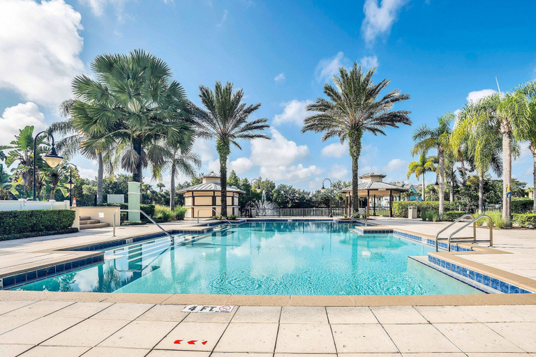 Others 5, 2BR Condo Near Disney Resort With Pool, Osceola