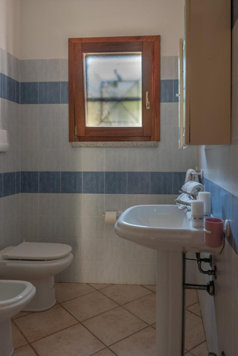 Others 5, Simple Gem of Le Dimore di Budoni one Bedroom Apartment Sleeps two No1599, Nuoro