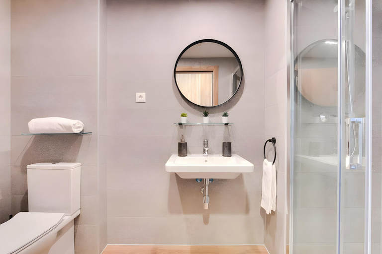 Bathroom 3, Livensa Living Studios Madrid Alcobendas - SK, Madrid