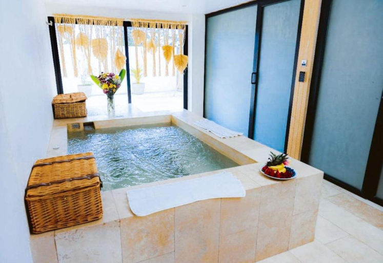 Bathroom 5, The Waves Tulum, Cozumel