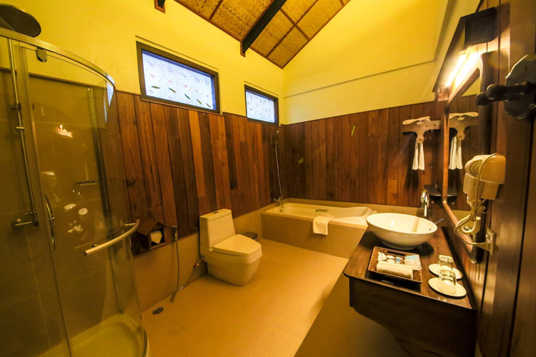 Bathroom, Spring Lodge Inle, Taunggye