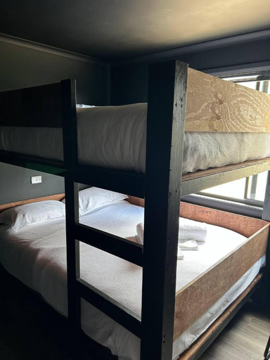 Bedroom 3, Kangaroo Lake C & V Park, Gannawarra