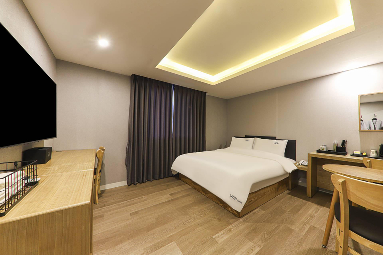 Bedroom 4, Geojedo Jangseugpo YAJA Jangseugpo Branch, Geoje