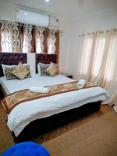 Bedroom, The khayabaan … Luxurious home away from home, Srinagar