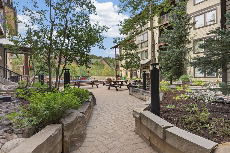 Others 2, Premium Unit 3313 - One Bedroom w/Full Kitchen- Fraser Crossing/Founders Pointe 1 Condo, Grand