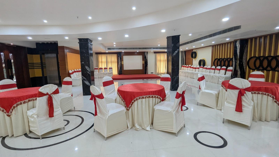 Food & Drinks 3, Urban Suites, Cuttack
