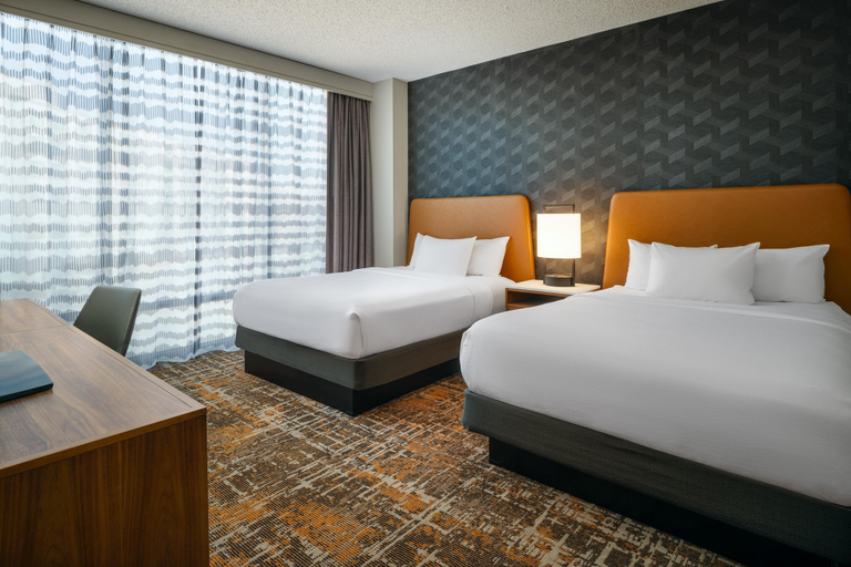 Bedroom 5, Embassy Suites by Hilton Huntsville, Madison