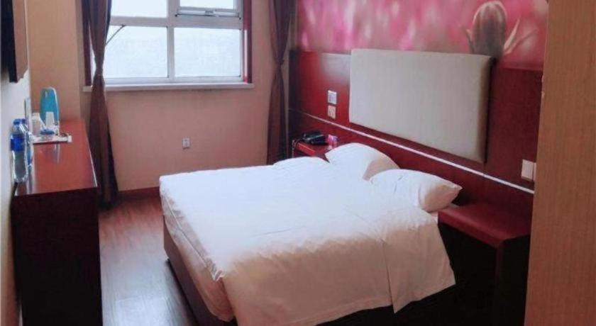 Bedroom 4, Pai Hotel Tangshan Gangyao Road Hebei Bridge, Tangshan
