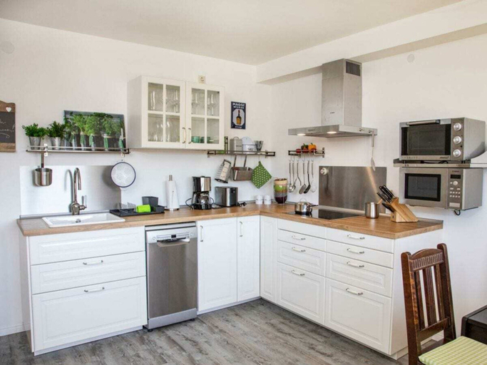 Others 3, Country House Fernblick Holiday Apartment -zwo-, Fulda
