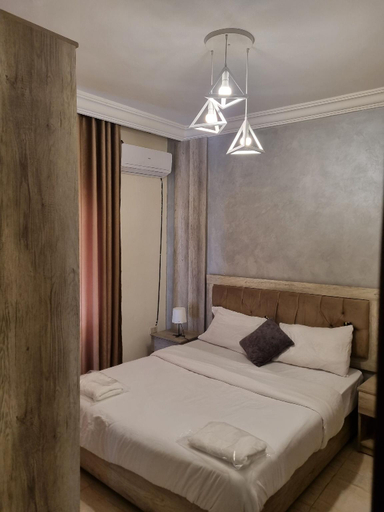 Others 3, Charming Amman Apartment with Central AC and WiFi, Amman