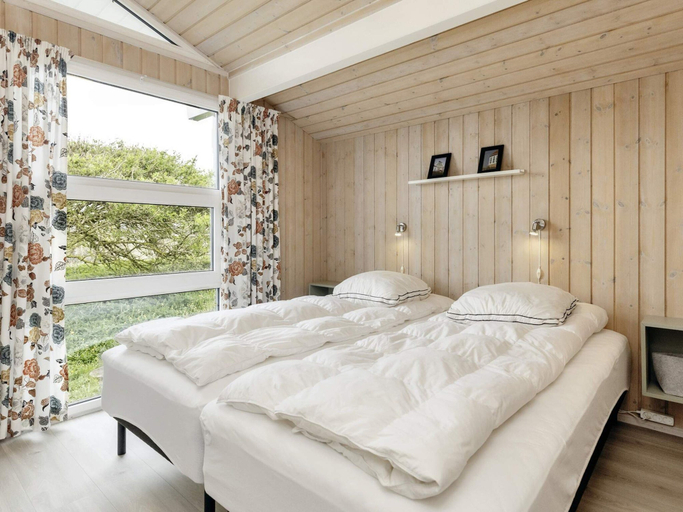 Bedroom 2, 5 Star Holiday Home in Hjorring, Hjørring