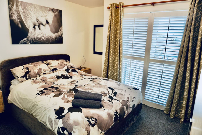 Others 2, 2B 2B Haydock Flat M6 J23 A580 Gated Parking, Saint Helens