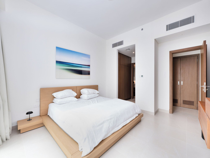 Others 2, Maison Privee - Bright & Modern Retreat along the Dubai Canal, Dubai