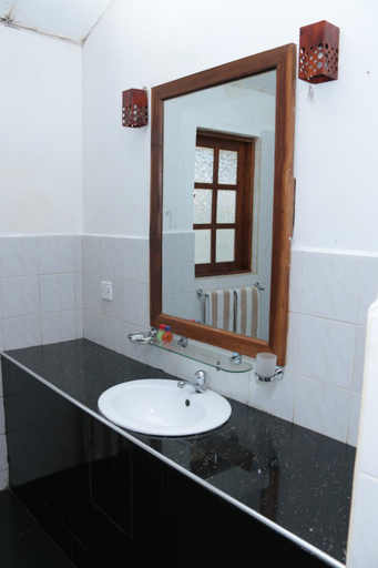 Bathroom 3, Helios Beach Resort, Tangalle