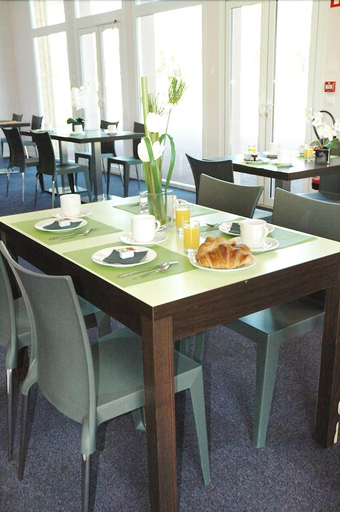 Food & Drinks, Adonis Hauts De Honfleur, Calvados