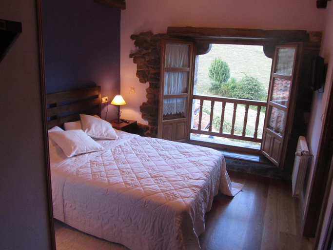 Bedroom 4, La Casa De Las Arcas, Cantabria