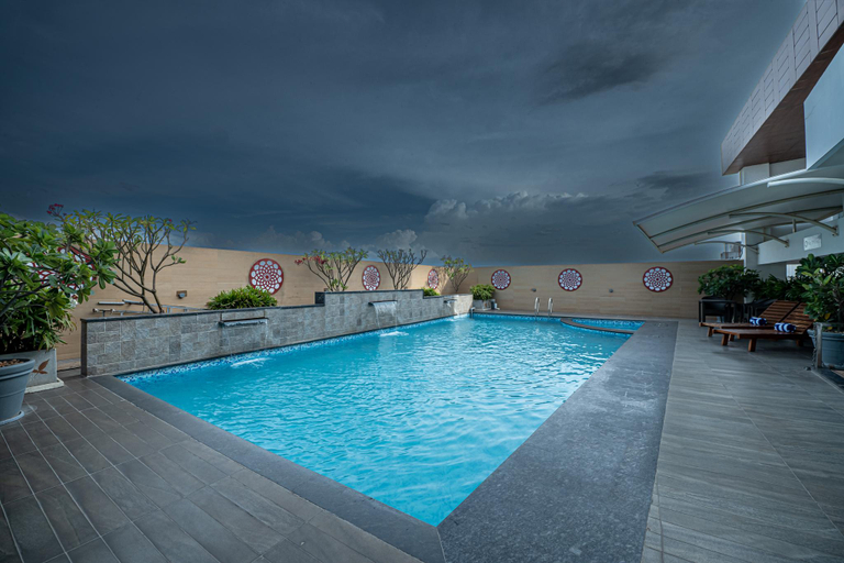 Sport & Beauty, Hotel Blossoms, Tiruchirappalli