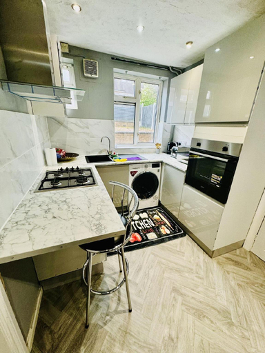 Others 4, 4 bedrooms Full house Stourbridge Birmingham, Dudley