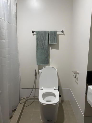 Bathroom 2, Modern and homely Condo in Shaw Boulevard, Mandaluyong